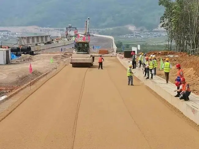 托克逊路基工程